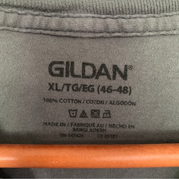 Gildan 100% Cotton T-shirt - Picture 2 of 3